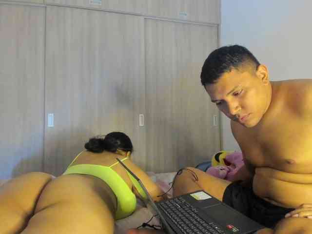Aaron-AnnCams69 webcam