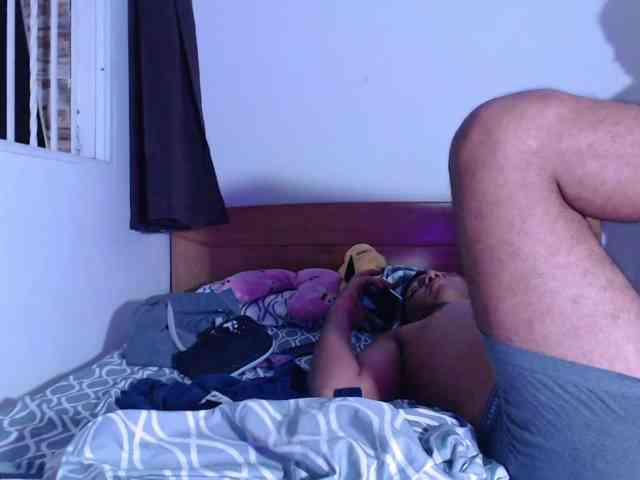 Aaron-AnnCams69 webcam