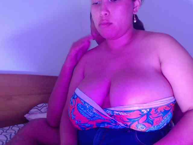 Aaron-AnnCams69 webcam