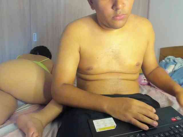 Aaron-AnnCams69 webcam