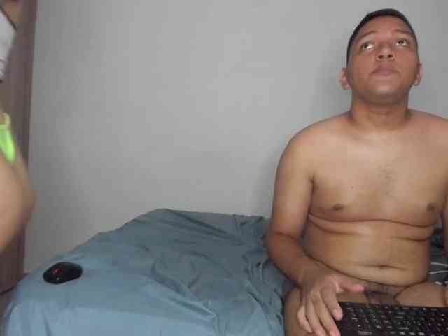 Aaron-AnnCams69 webcam