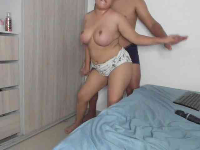 Aaron-AnnCams69 webcam