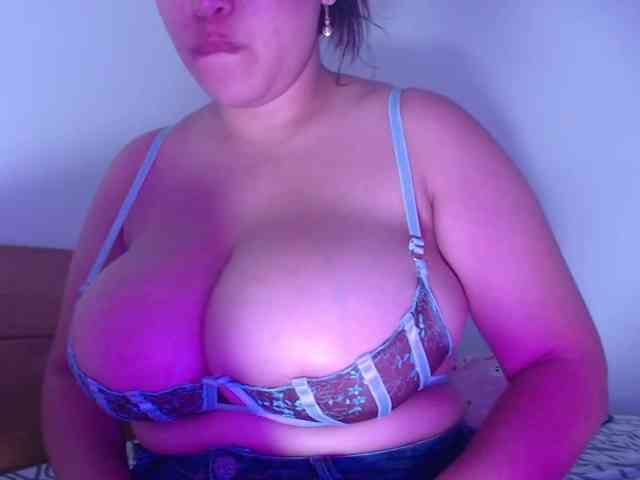 Aaron-AnnCams69 webcam