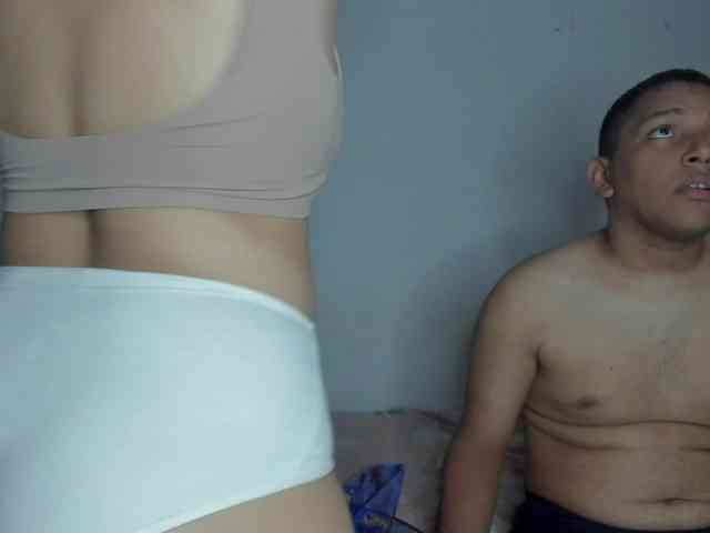 Aaron-AnnCams69 webcam