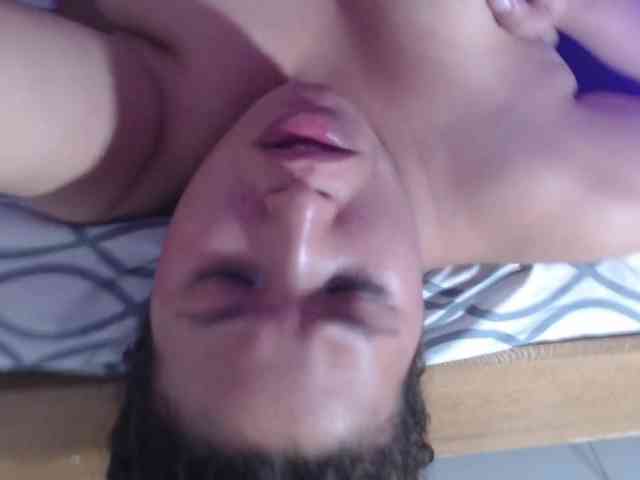 Aaron-AnnCams69 webcam