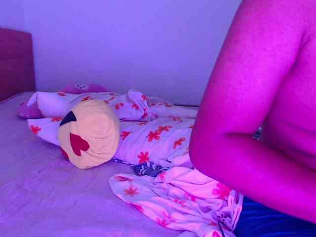 Aaron-AnnCams69 webcam