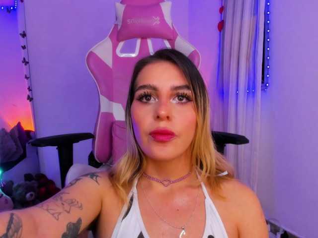 valerygarciaa's BongaCams show and profile