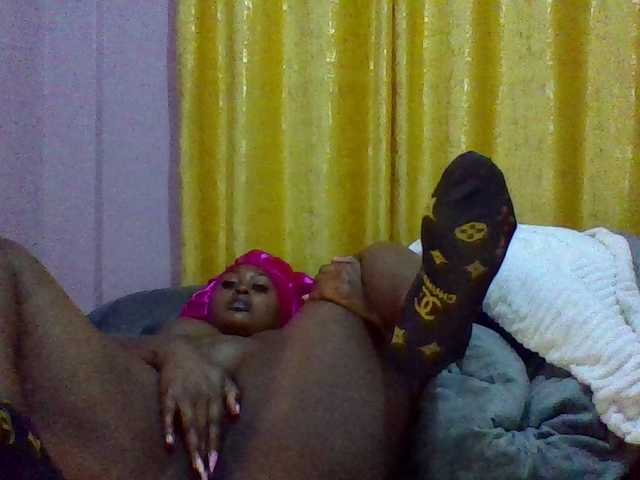 curvysexy's BongaCams show and profile