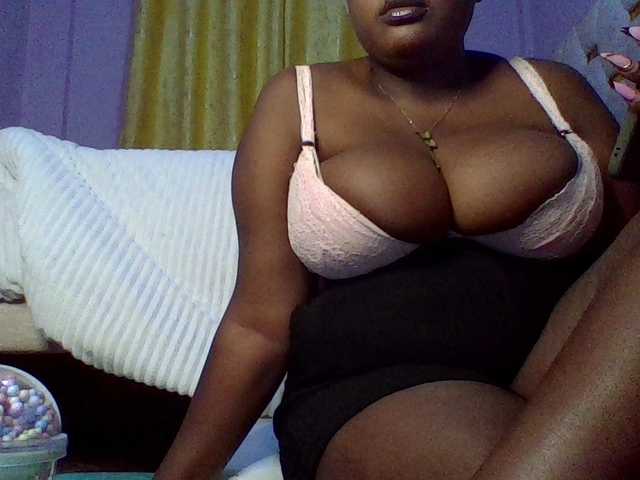 curvysexy's BongaCams show and profile