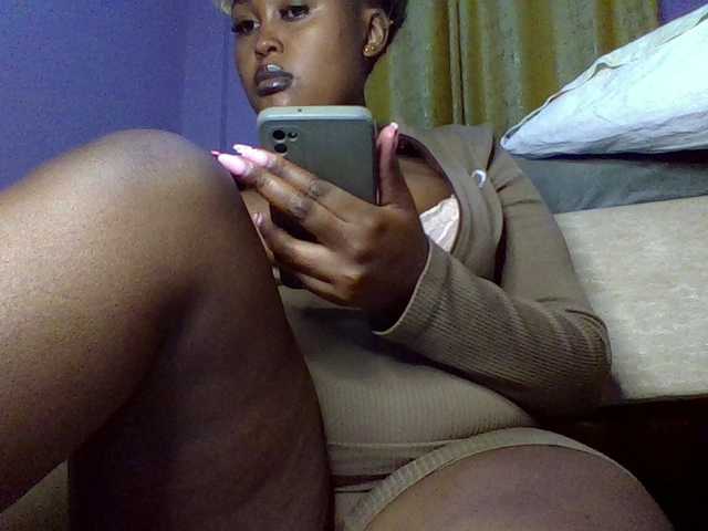 curvysexy's BongaCams show and profile