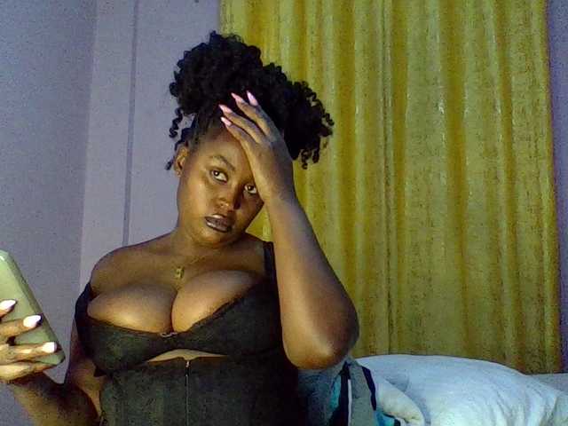 curvysexy's BongaCams show and profile