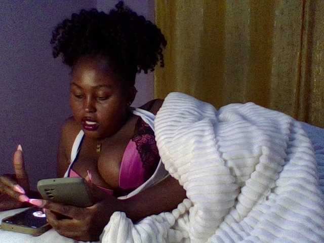 curvysexy's BongaCams show and profile