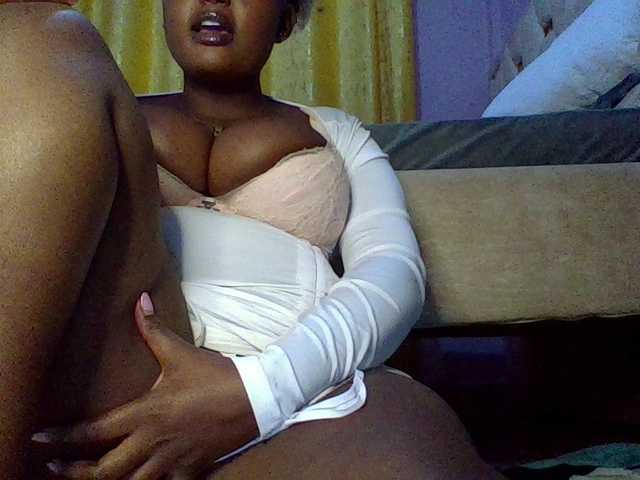 curvysexy's BongaCams show and profile