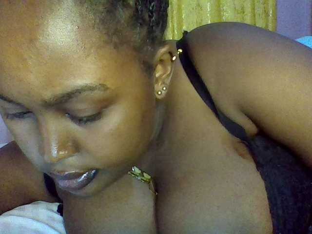 curvysexy's BongaCams show and profile