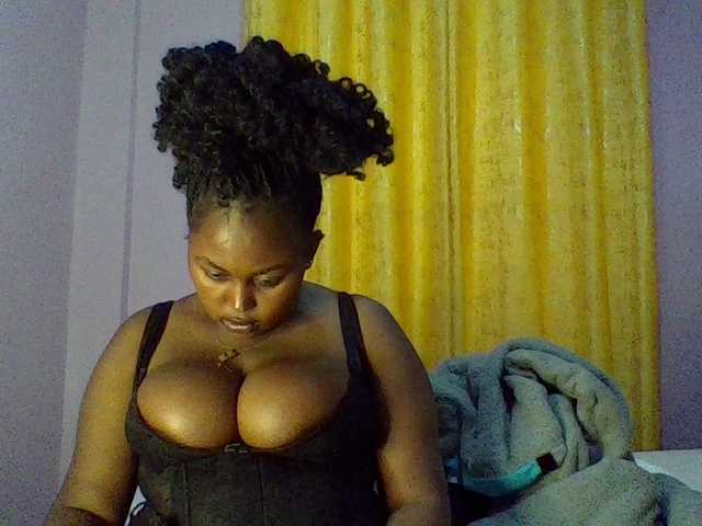 curvysexy's BongaCams show and profile