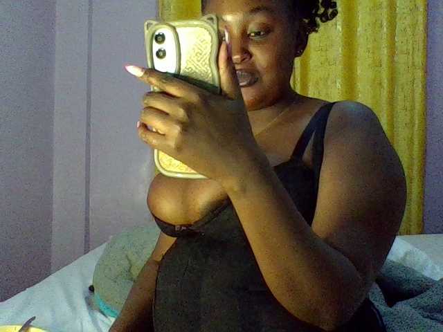 curvysexy's BongaCams show and profile