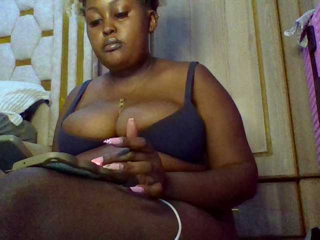 curvysexy's BongaCams show and profile