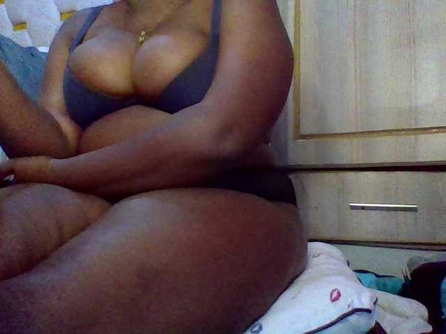 curvysexy's BongaCams show and profile