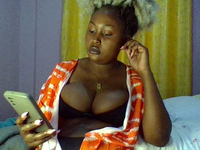 curvysexy's BongaCams show and profile