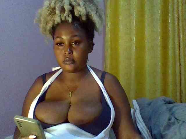 Curvysexy Live Webcam on BongaCams