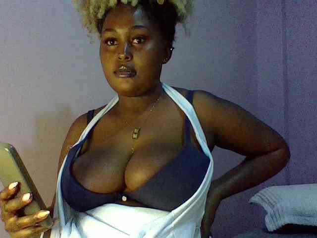 Curvysexy Live Webcam on BongaCams