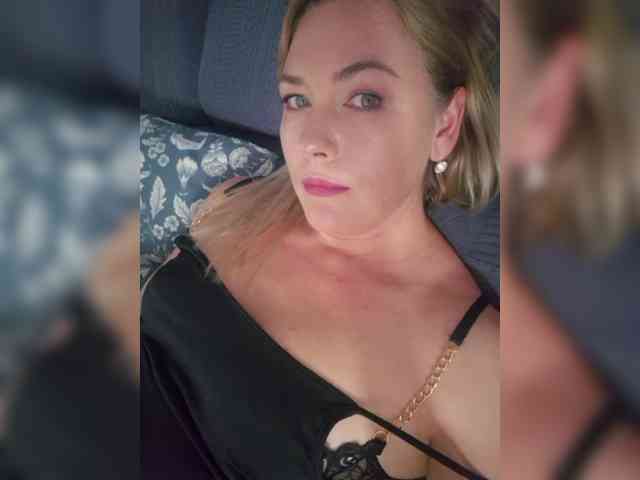 free live cam sex Yesenia-1