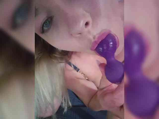 Yesenia-1 webcam