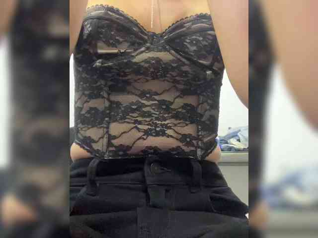 Gisellee-Roy webcam