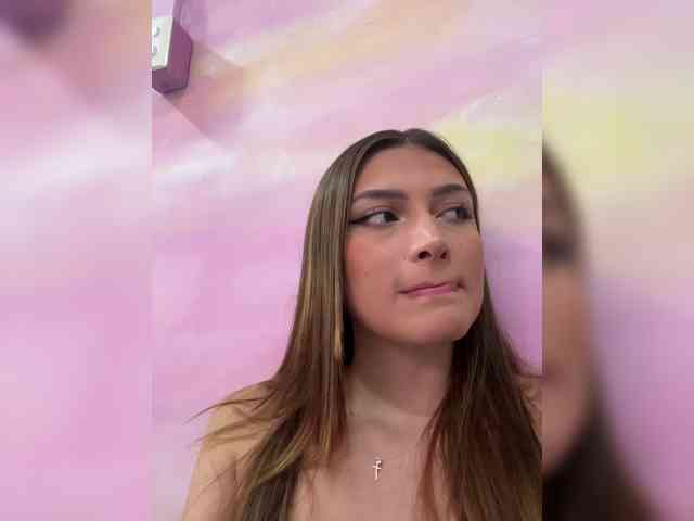 Gisellee-Roy webcam