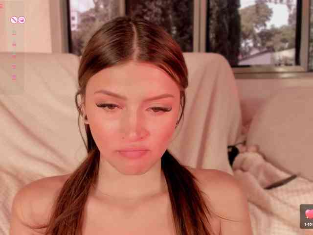 Gisellee-Roy webcam