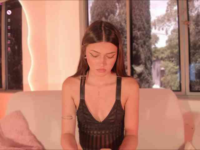 Gisellee-Roy webcam
