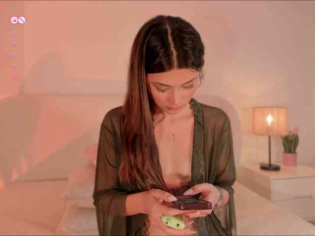 Gisellee-Roy webcam