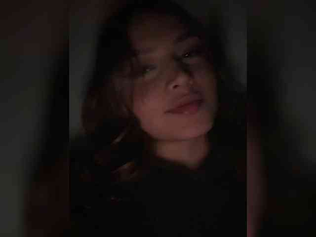 Gisellee-Roy webcam