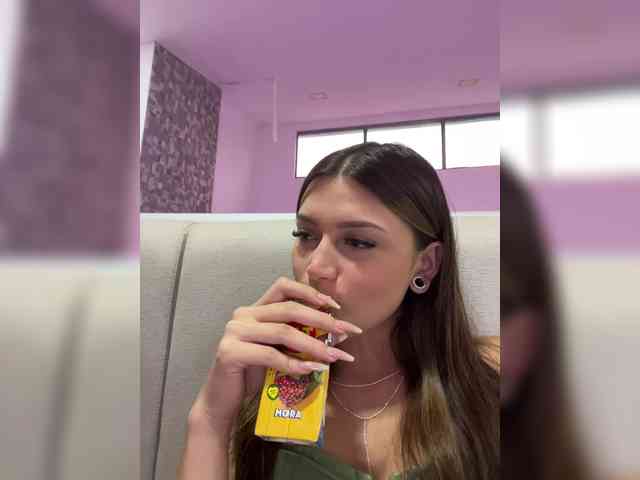 Gisellee-Roy webcam