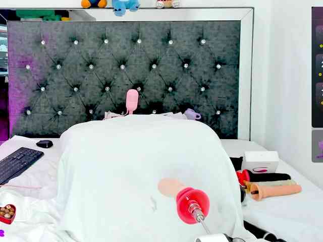 shara-24 Live Webcam on BongaCams