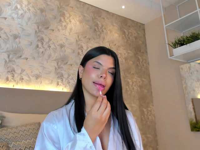 JadaKai's BongaCams show and profile