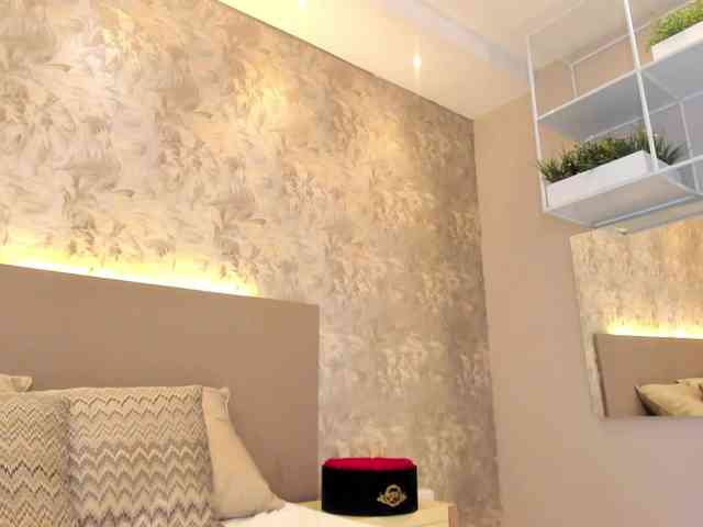JadaKai webcam