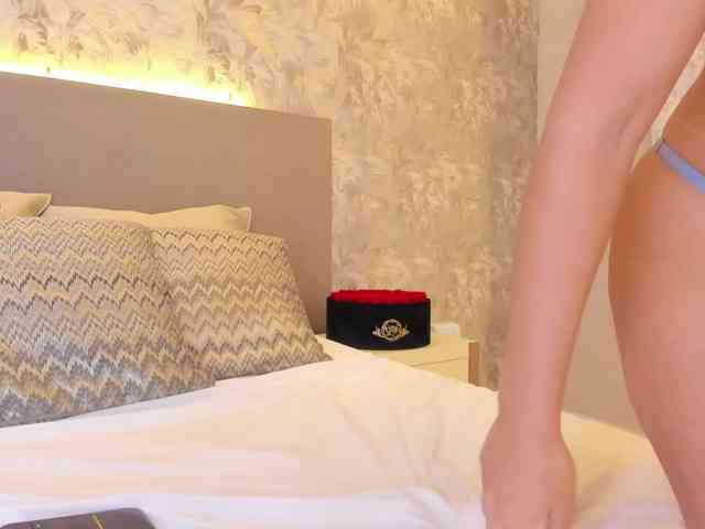 JadaKai webcam
