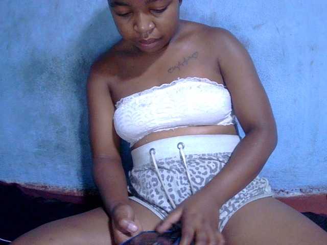 Tinah69 webcam