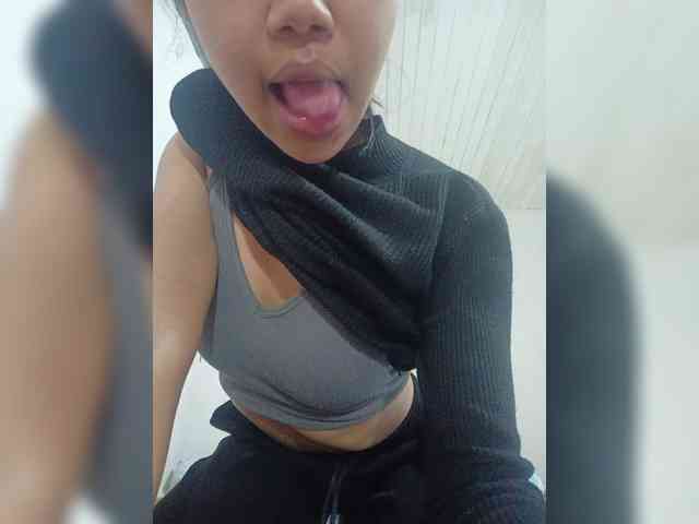 Tinah69 webcam