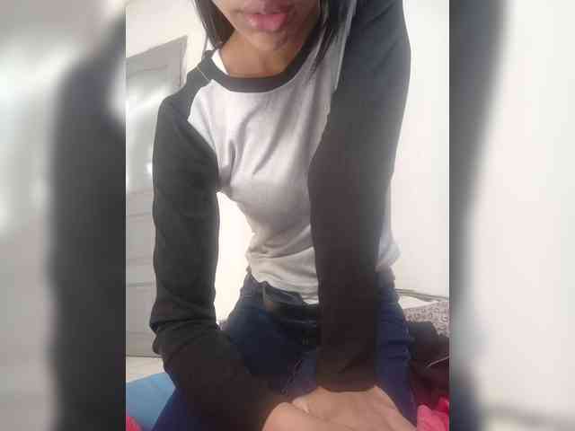 Tinah69 webcam