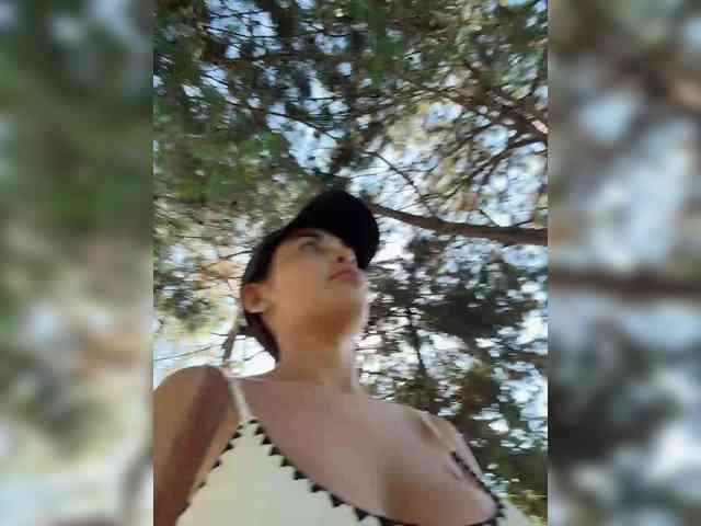 wlcm2talilia webcam