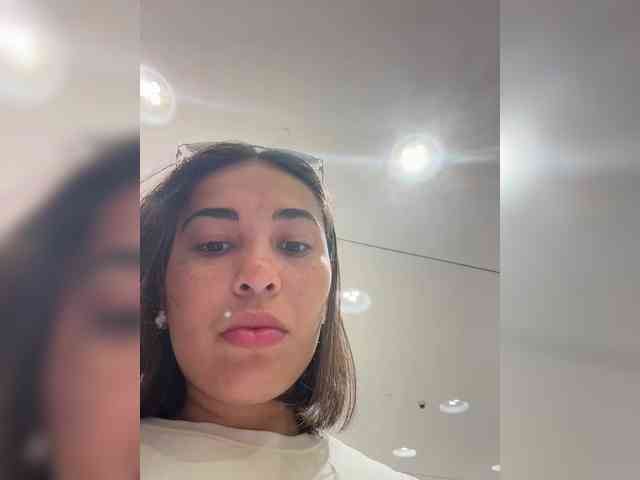 live chat room Talilia