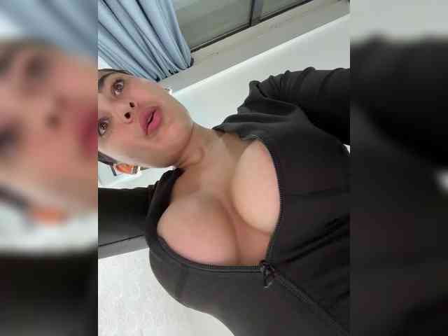 wlcm2talilia webcam