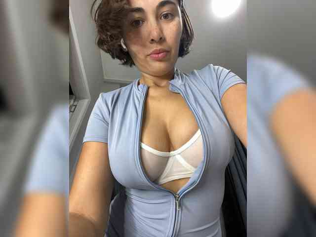 Talilia's webcam live show