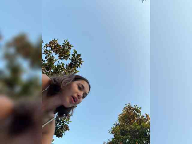 live strip chat Talilia