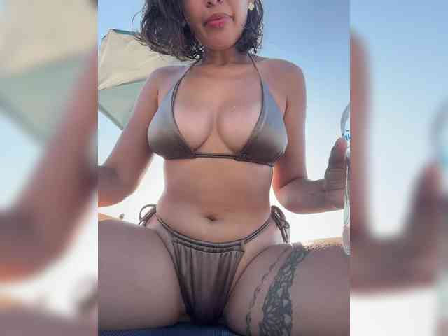 live strip chat Talilia