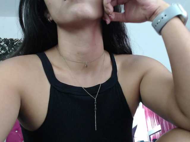 Ambaar's BongaCams show and profile