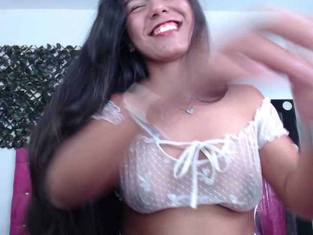 Ambaar's BongaCams show and profile