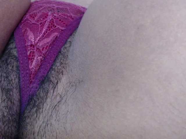 Ambaar's BongaCams show and profile